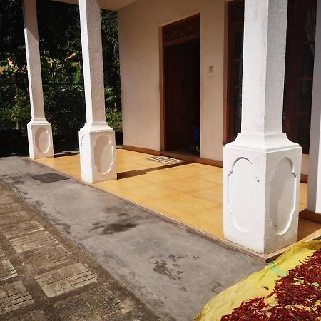 Sithu Guesthouse Bentota Ngoại thất bức ảnh