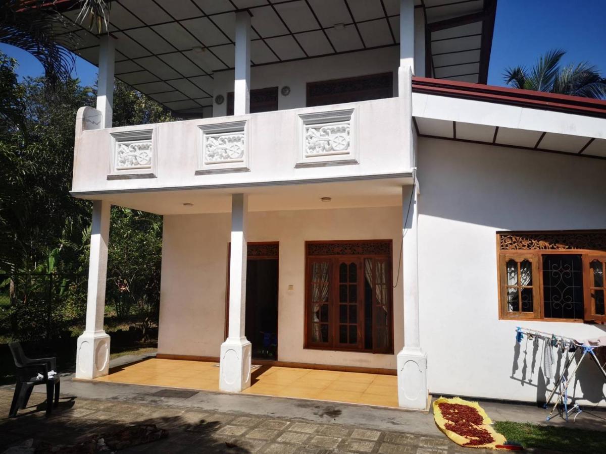 Sithu Guesthouse Bentota Ngoại thất bức ảnh