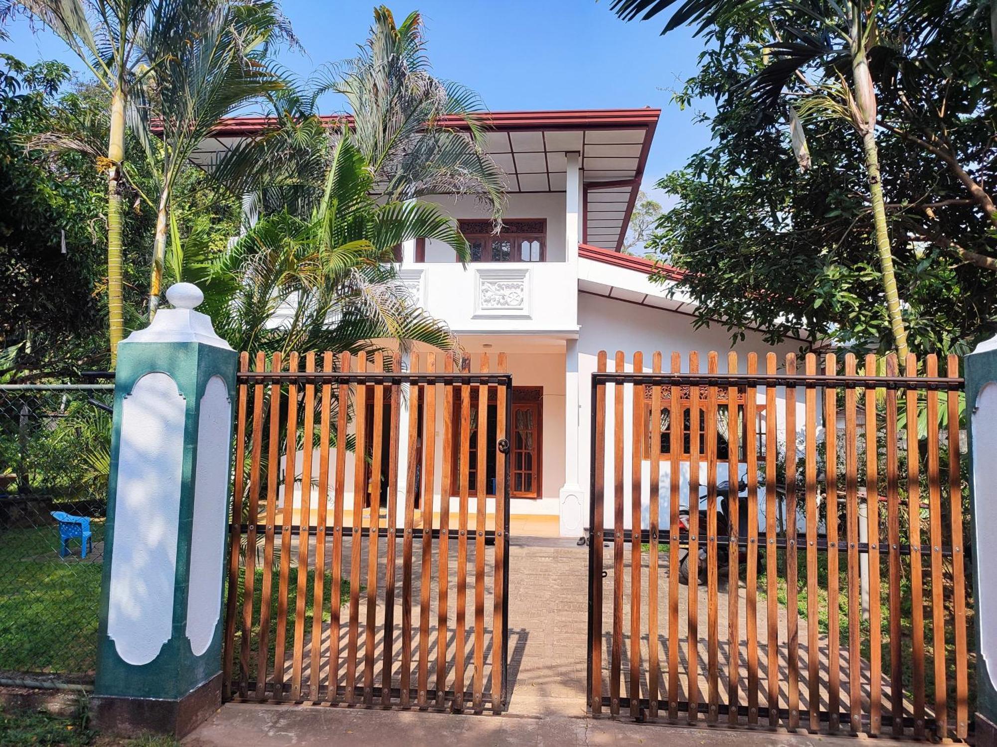 Sithu Guesthouse Bentota Ngoại thất bức ảnh